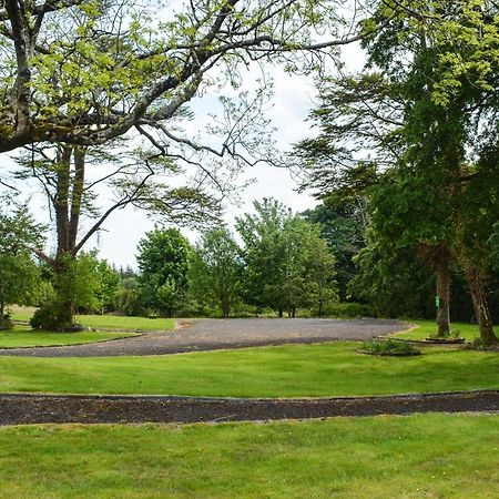 The Cedar Country Hotel Bellway Exterior photo